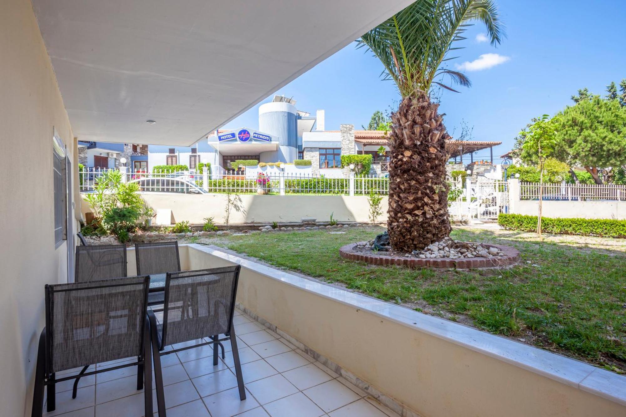 Aris Luxury Apartments Пефкохорі Екстер'єр фото