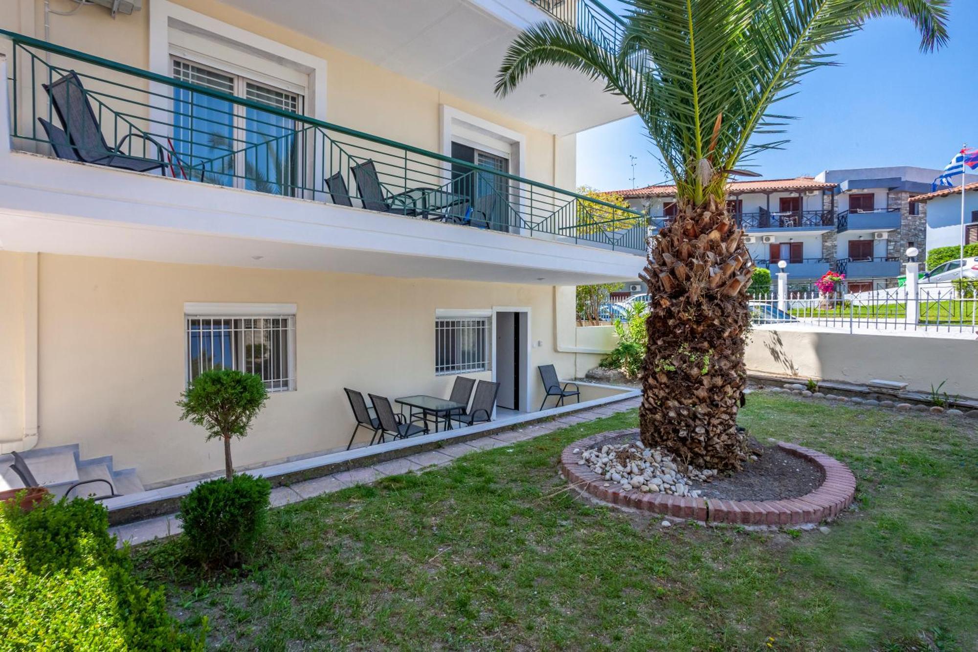 Aris Luxury Apartments Пефкохорі Екстер'єр фото