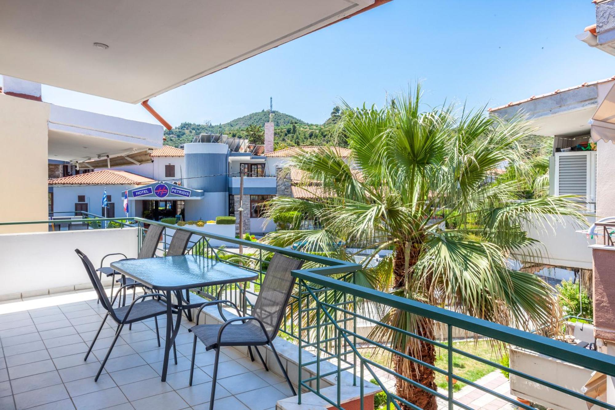 Aris Luxury Apartments Пефкохорі Екстер'єр фото