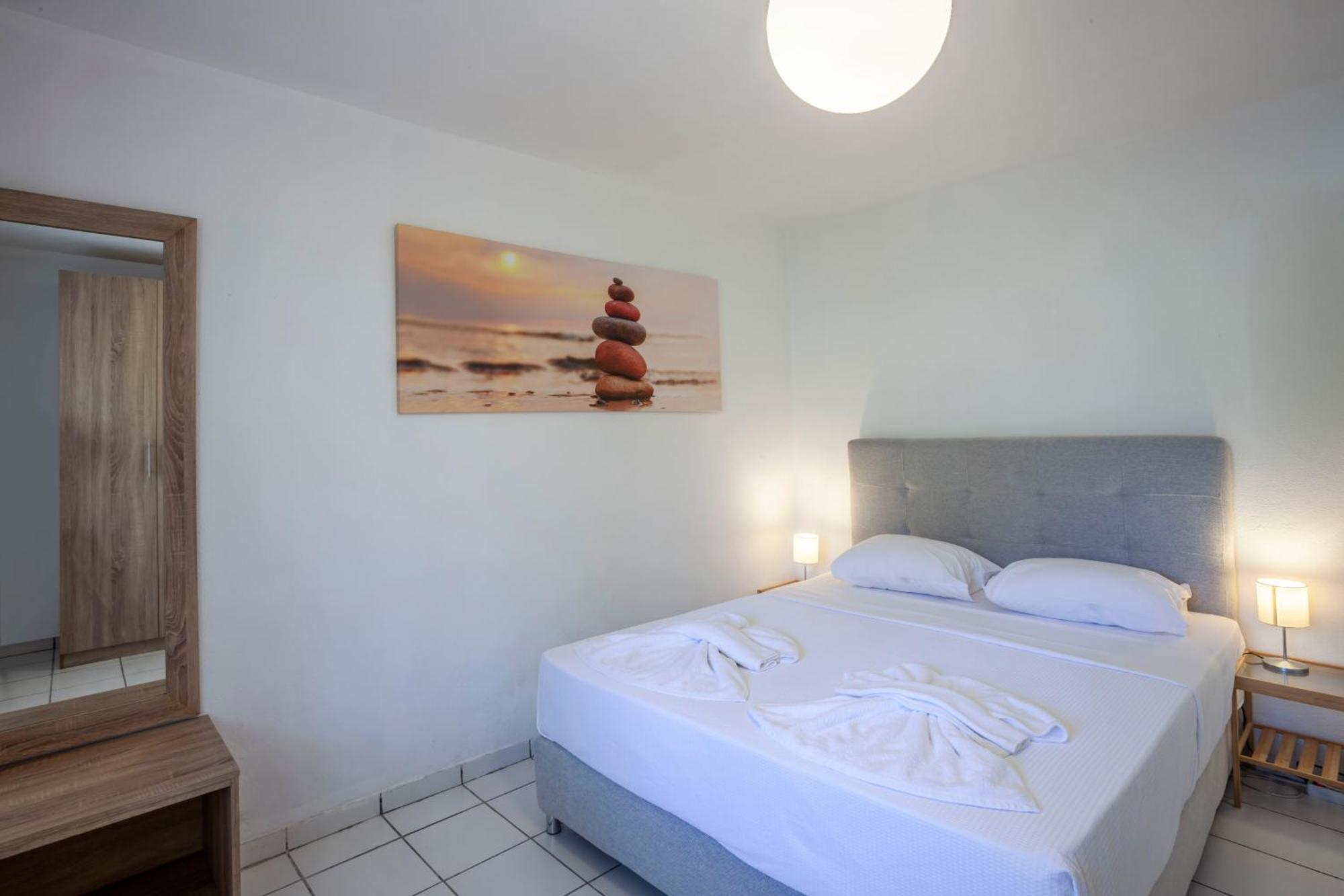 Aris Luxury Apartments Пефкохорі Екстер'єр фото