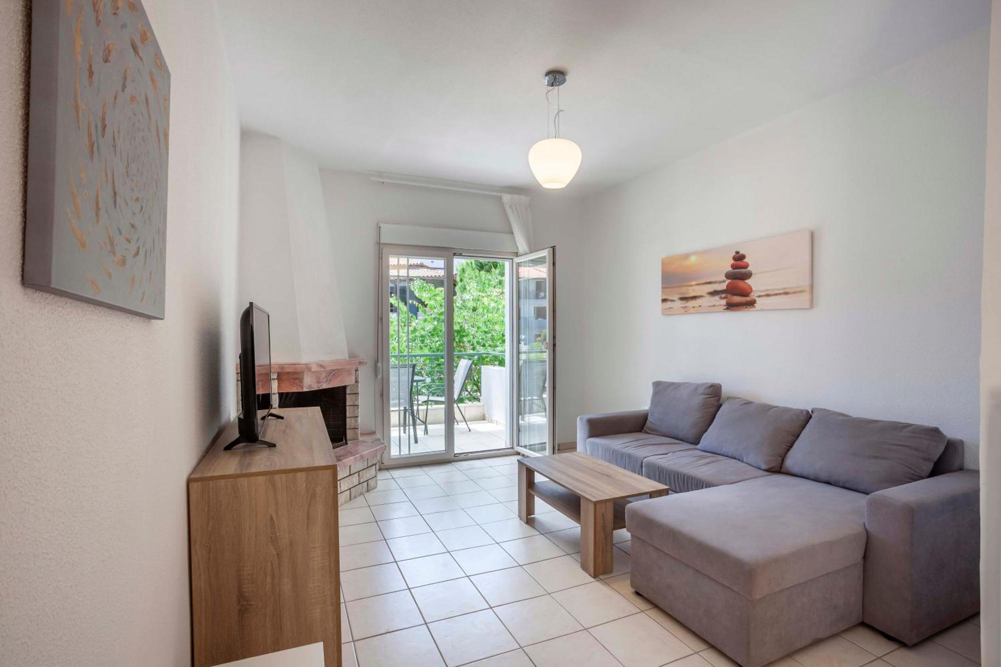 Aris Luxury Apartments Пефкохорі Екстер'єр фото